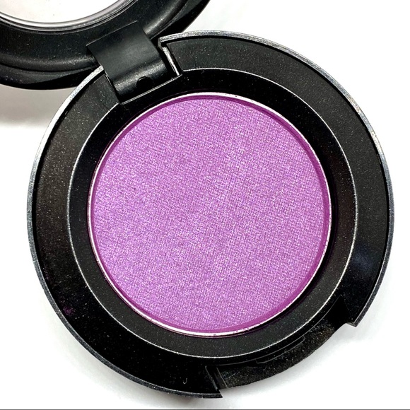 MAC Eyeshadow “Vibrant Grape” NWOB Limited Edition - Picture 7 of 7